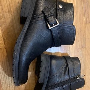 Natural Soul by Naturalizer Blythe Black Vegan Leather Harness Booties